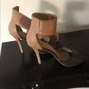 Brown/natural heels